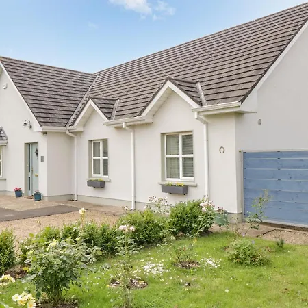 2 Castle Cove Dromahair