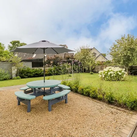 2 Castle Cove * Dromahair